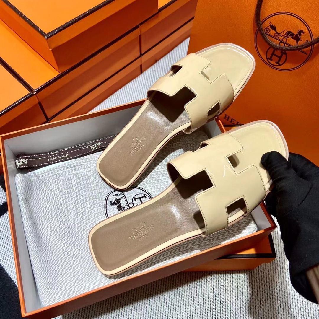 에르메스 올수공 오란 슬리퍼 샌들 페이던트 40